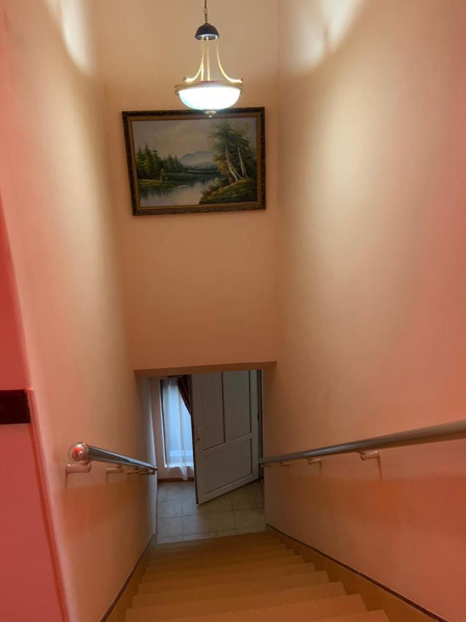 Tnak Hotel Ереван Экстерьер фото