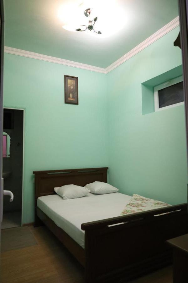 Tnak Hotel Ереван Экстерьер фото