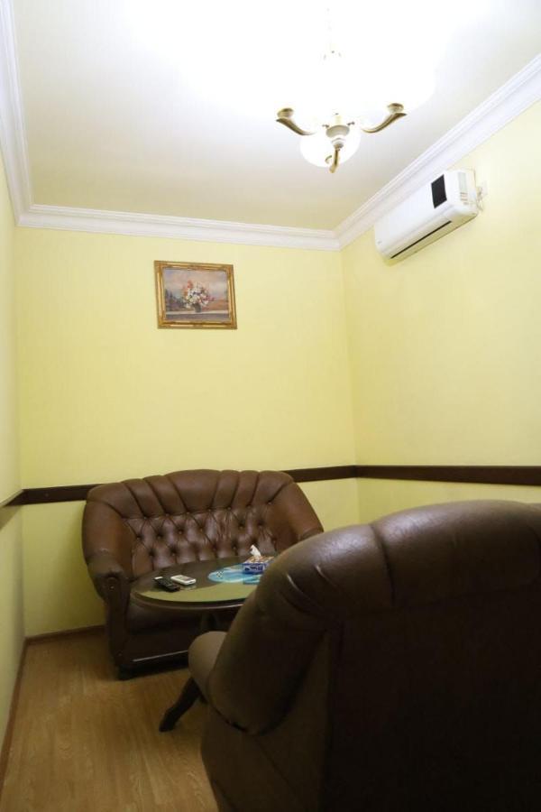 Tnak Hotel Ереван Экстерьер фото