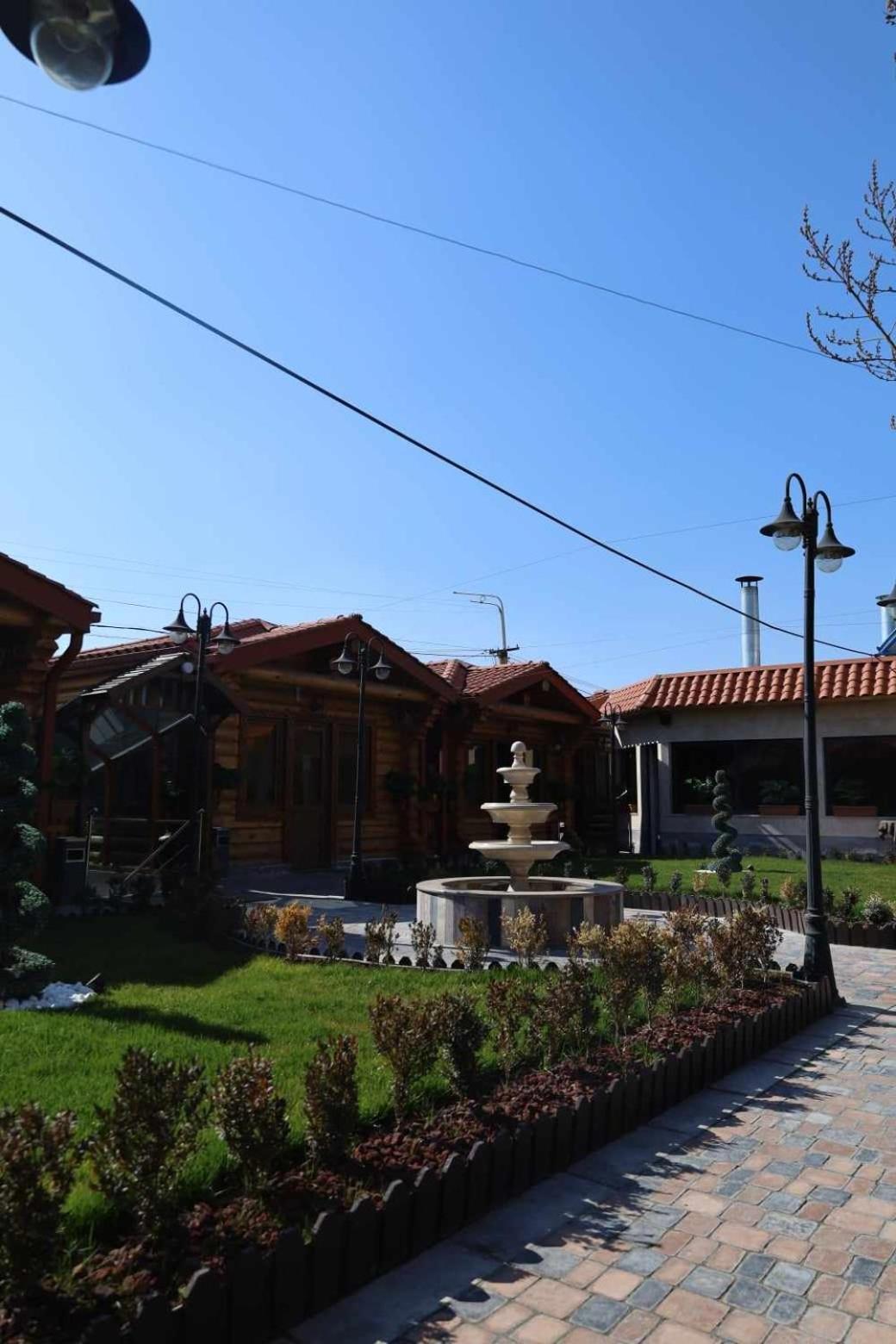 Tnak Hotel Ереван Экстерьер фото