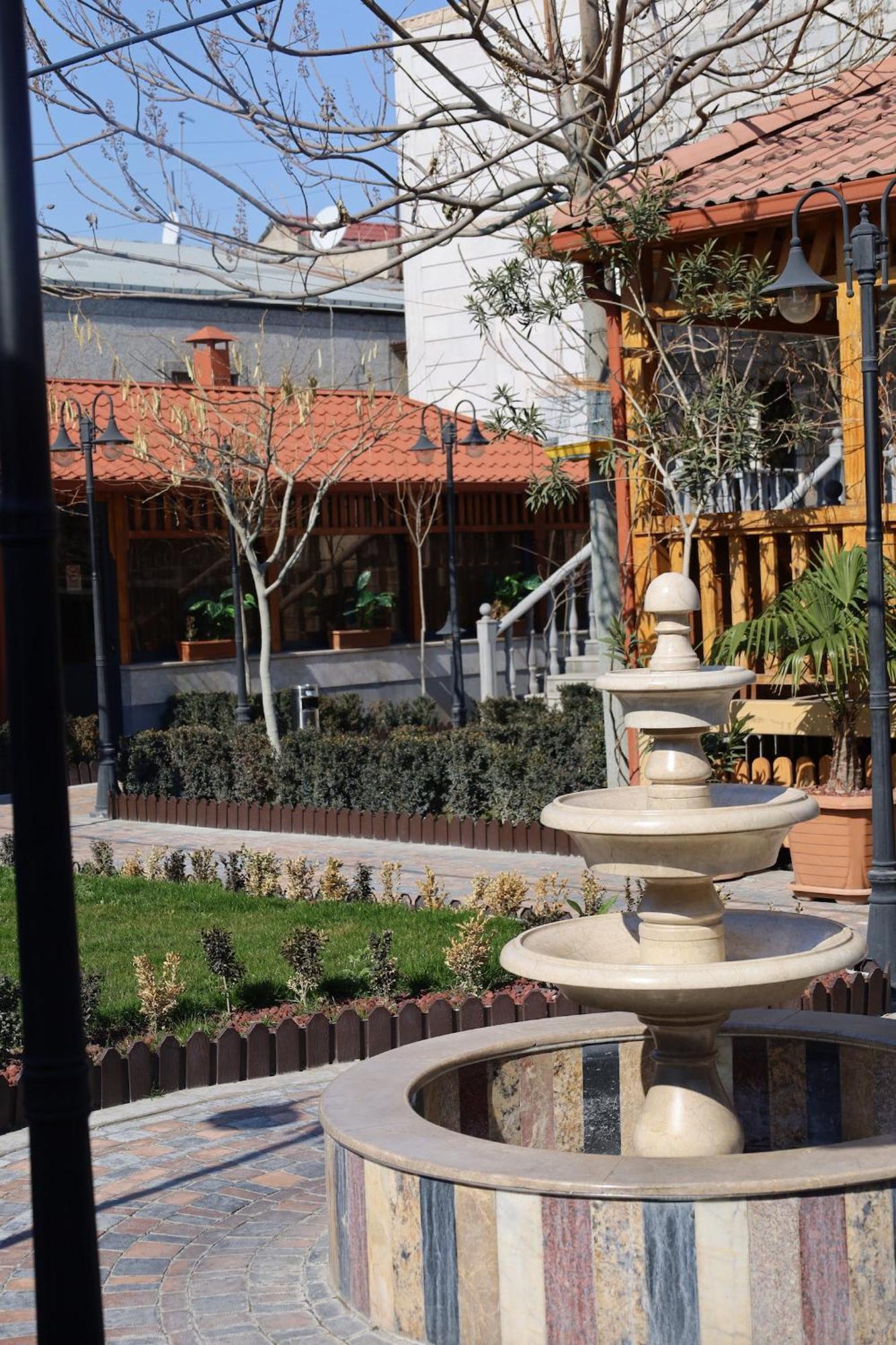 Tnak Hotel Ереван Экстерьер фото